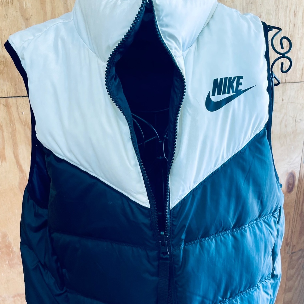 Nike reversible vest